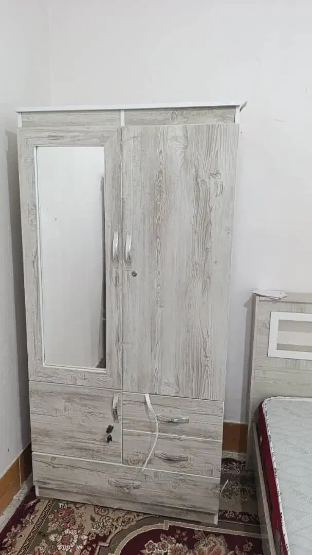 تخته خواب و دراور و کمد|تخت و سرویس خواب|جره و بالاده, |دیوار