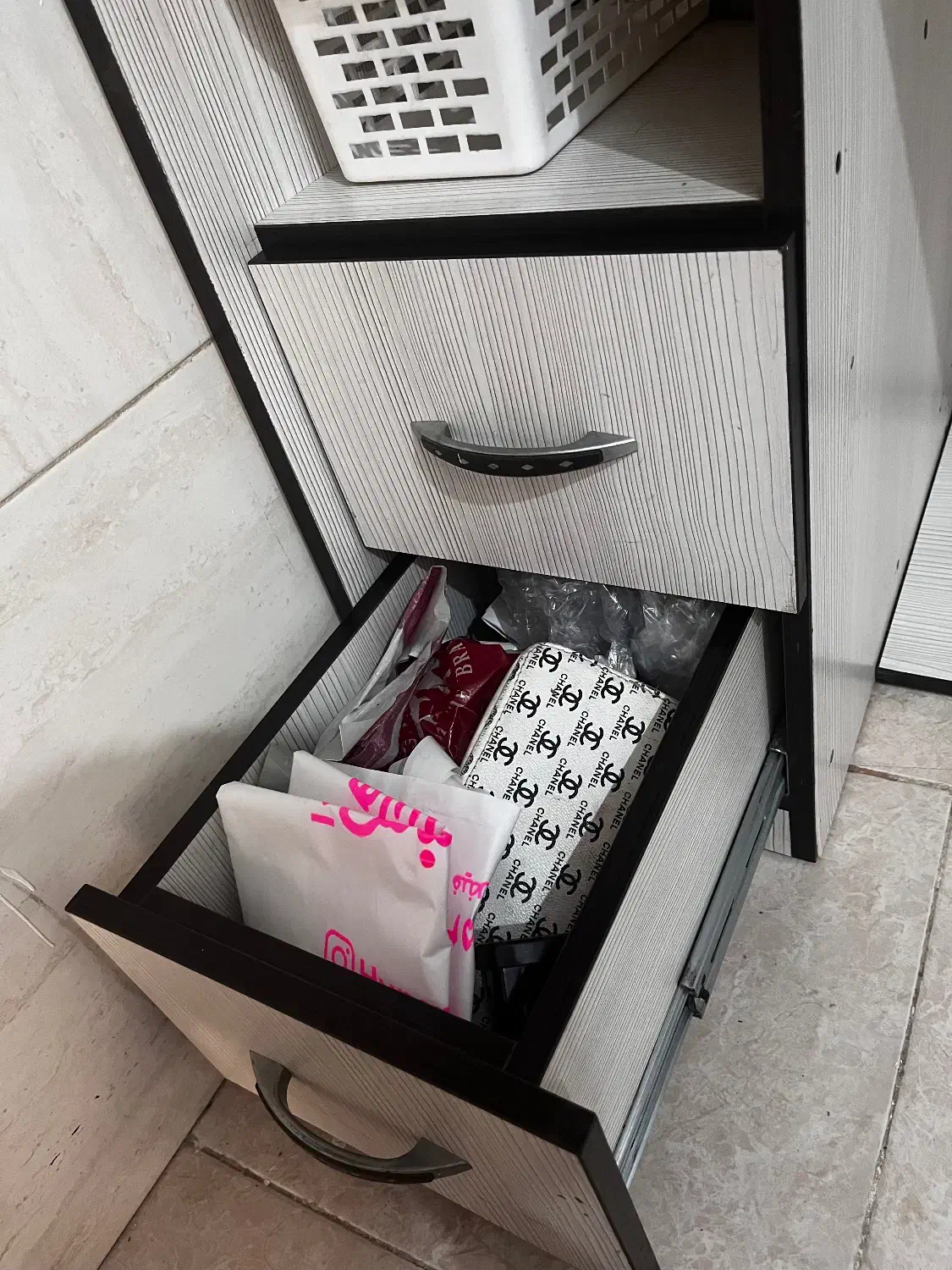 میز ناخن کار باکس دار|آرایشگاه و سالنهای زیبایی|چهاردانگه (تهران), |دیوار