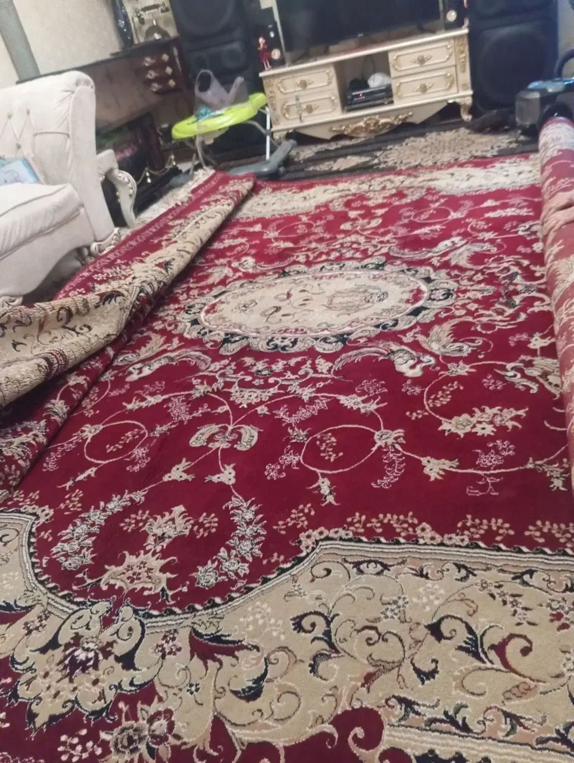 فرش ۱۲ نگین مشهد|فرش|رباط‌کریم, مسکن مهر آبشناسان|دیوار