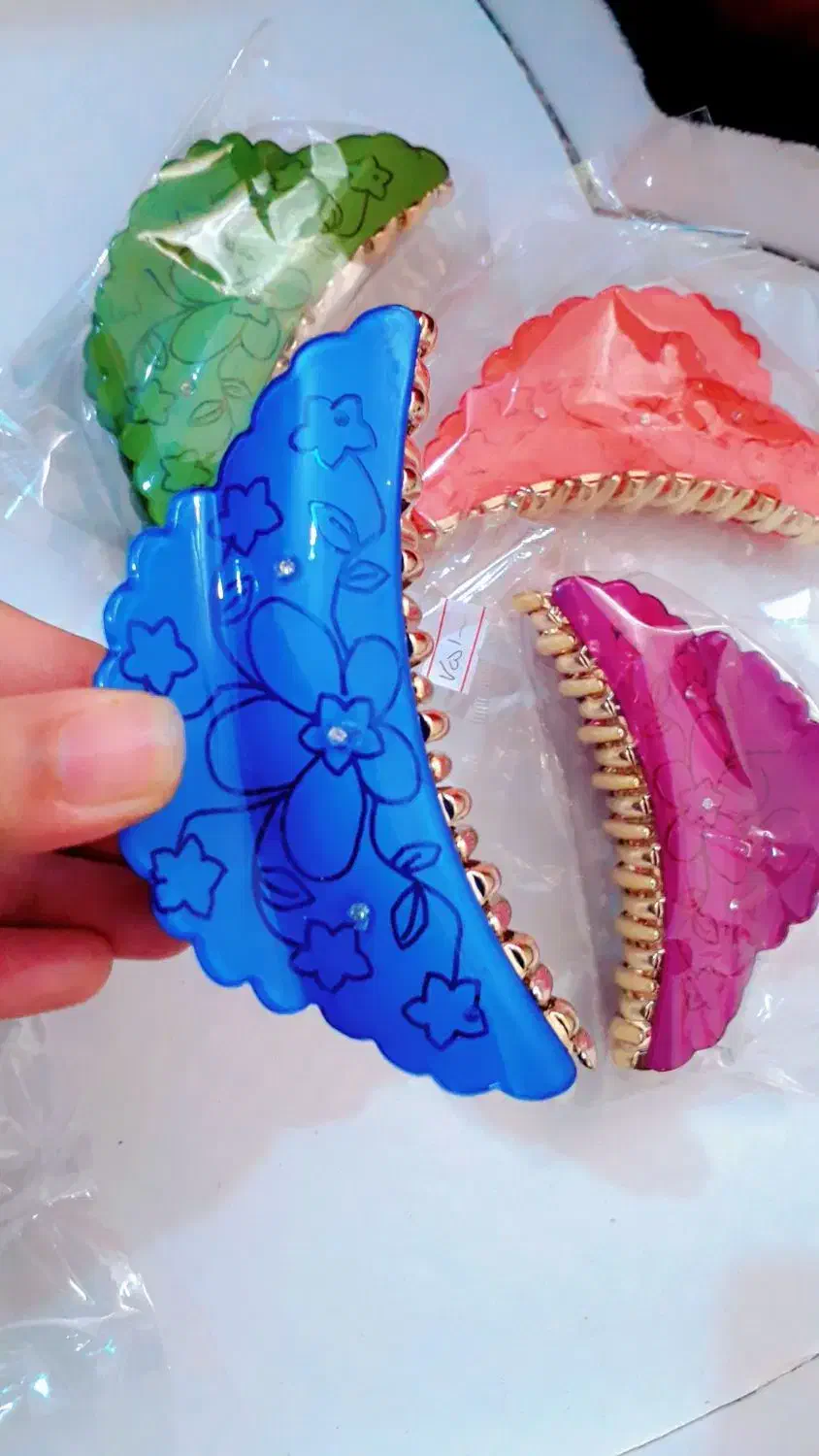 جنس بسیارخوب وقیمت مناسب|زیورآلات و اکسسوری|میناب, |دیوار