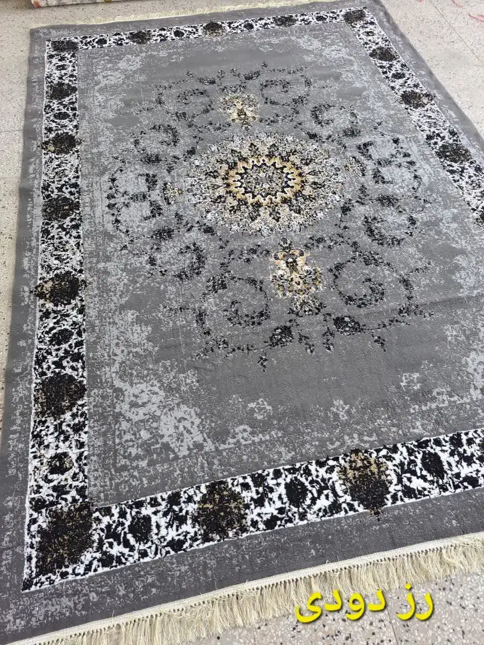 فرش    طرح فانیس دودی|فرش|اسلام‌شهر, مظفریه|دیوار