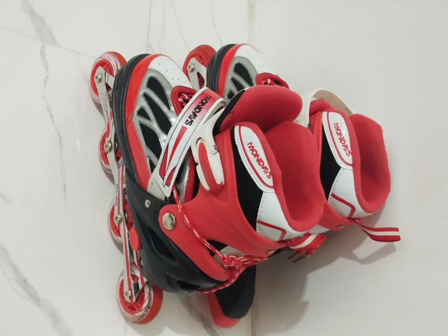 اسکیت حرفه ای مدل Mondays|دوچرخه، اسکیت، اسکوتر|چهارباغ, |دیوار