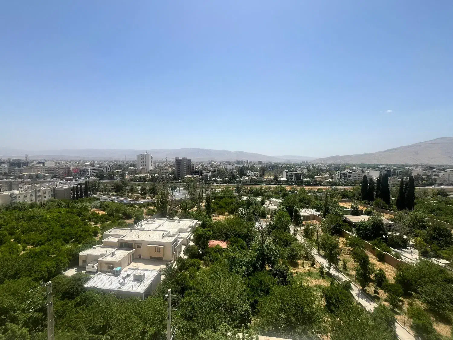 ویلایی ۳۰۰ متر با پروانه ساخت (باغ طوطی)|فروش خانه و ویلا|شیراز, دینکان|دیوار