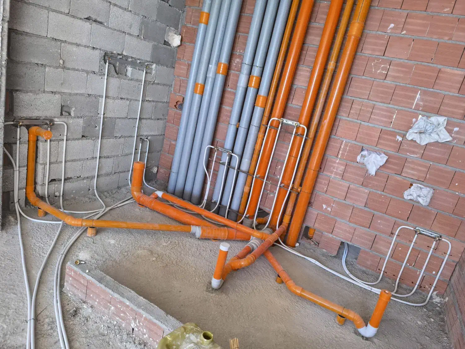 لوله کشی  ساختمان و نصبیات شیر آلات|خدمات پیشه و مهارت|اردبیل, |دیوار