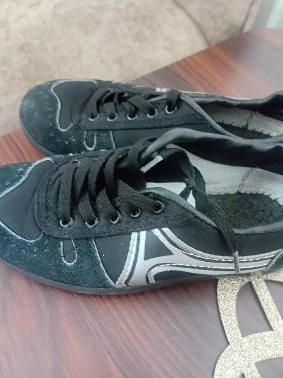 کفش فوتسال دخترانه سایز۳۶|کیف، کفش، کمربند|پرند, فاز ۶|دیوار