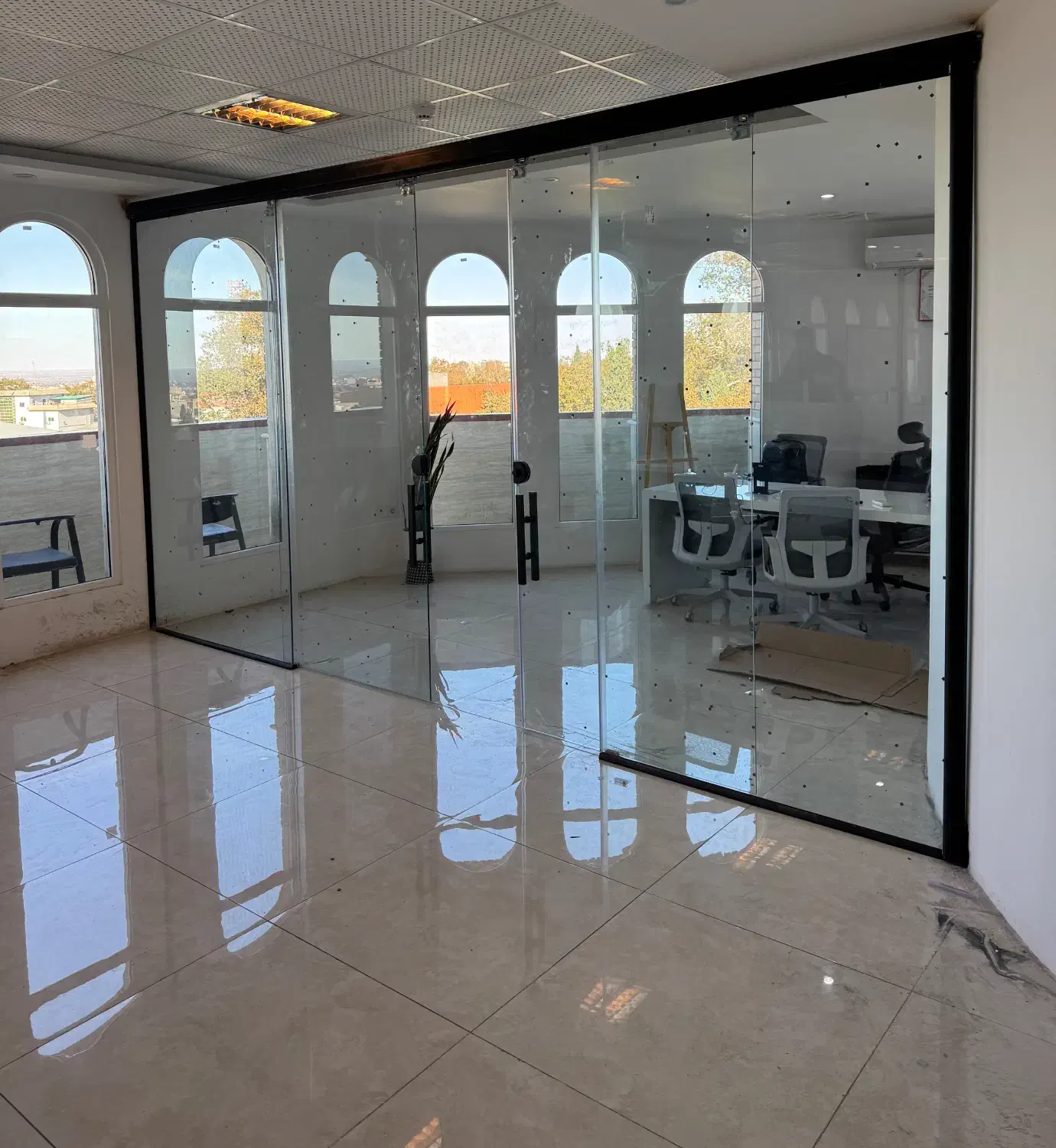 نصب شیشه سکوریت|خدمات پیشه و مهارت|گرگان, |دیوار