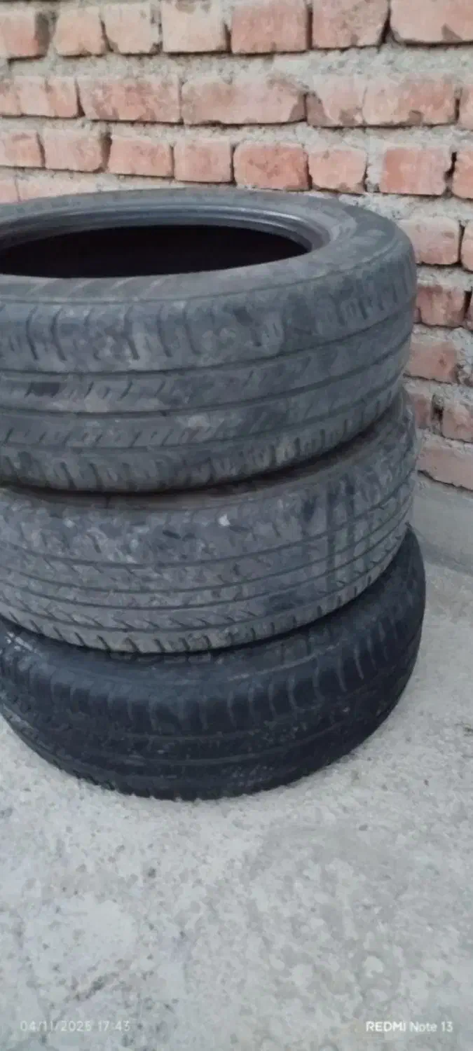 لاستیک سایز 15و16|قطعات یدکی و لوازم جانبی|بناب, |دیوار