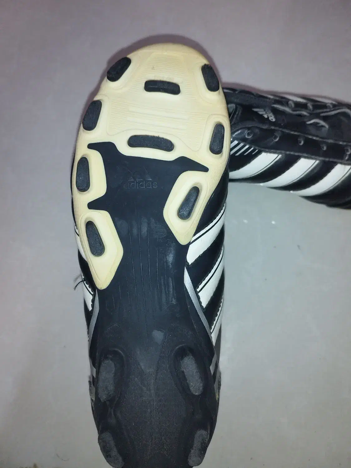 کفش استوک دار خارجی سایز ۳۶ مدل آدیداس اصل|تجهیزات ورزشی|اهواز, کوی پلیس|دیوار