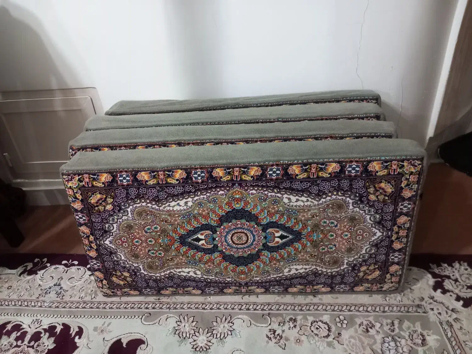 پشتی سنتی|پشتی|اندیشه, اندیشه فاز ۳|دیوار