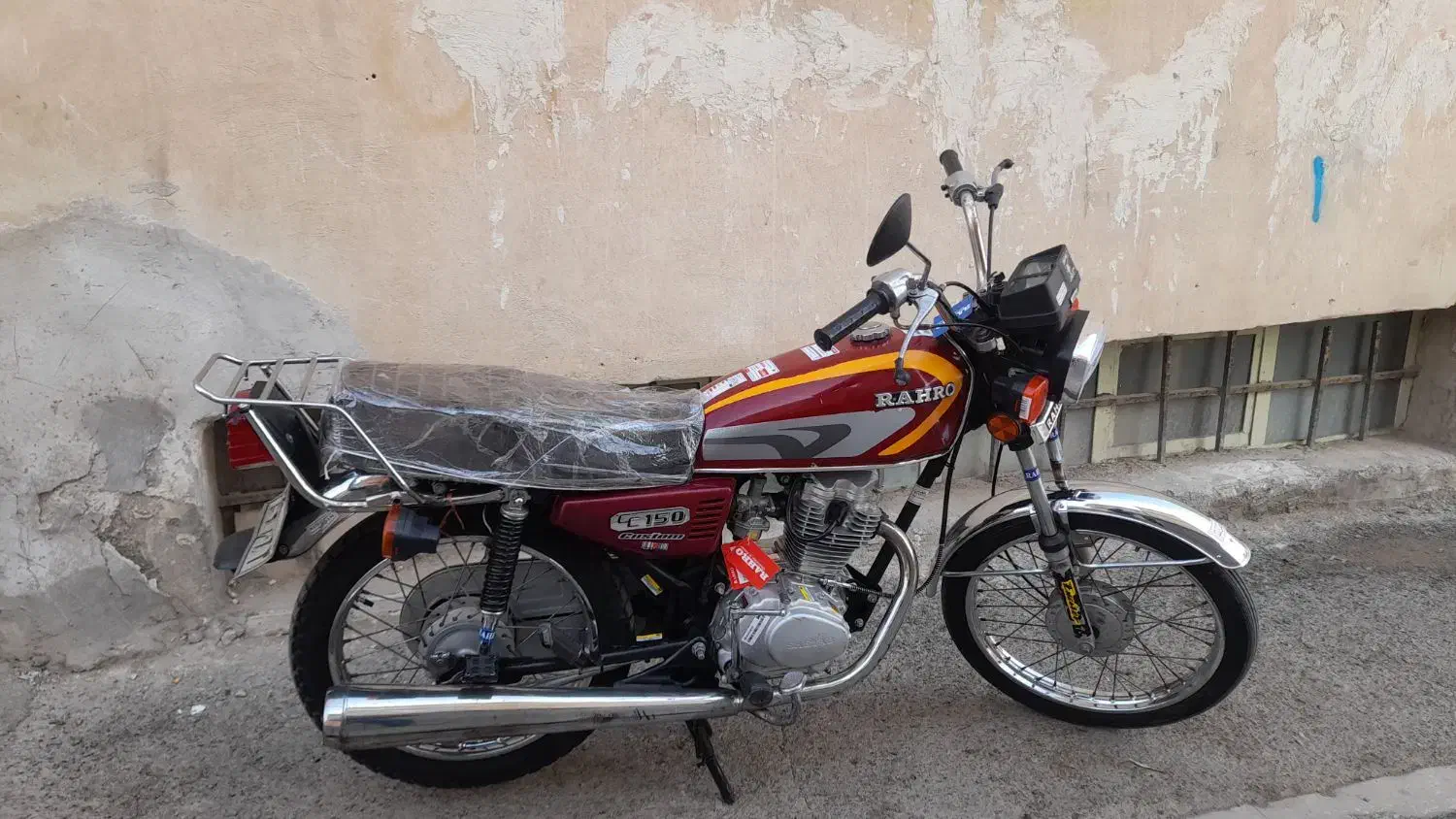 هوندا مدارک تکمیل سند ب نام ۱ سال بیمه|موتورسیکلت|شهریار, شهرک بهاران (ویره)|دیوار