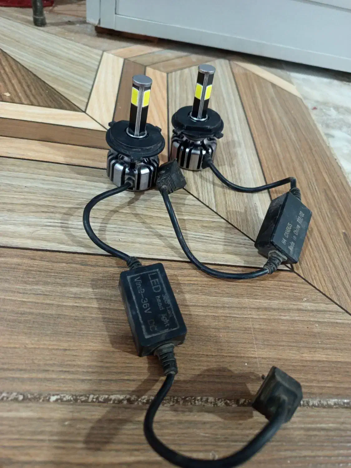 هدلایت|لامپ و چراغ|بم, |دیوار