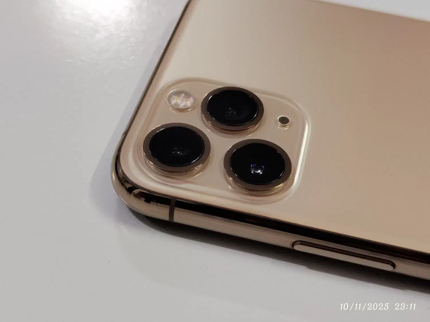 تمیز ترین آیفون iPhone 11 pro|موبایل|اصفهان, بوستان آینه خانه|دیوار