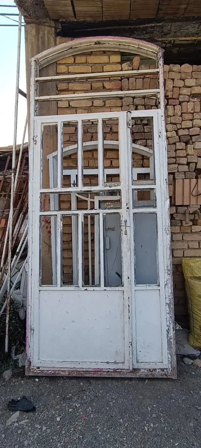 درب و3عدد پنجره فرانسوی|حراج|زرین دشت (همدان), |دیوار