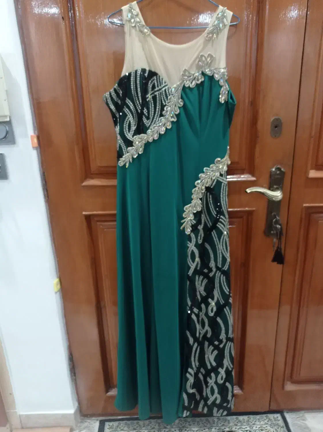 لباس مجلسی بسیار زیبا|لباس|لاهیجان, لاشیدان|دیوار