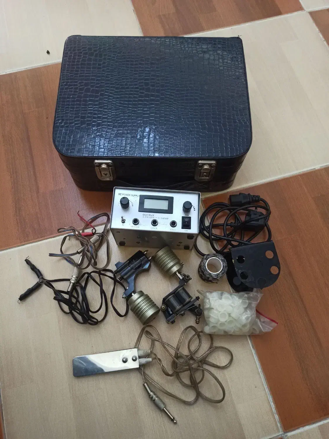 دستگاه تاتو گان و روتاری به همراه ترانس و کیف|آرایشی، بهداشتی، درمانی|باغستان, |دیوار