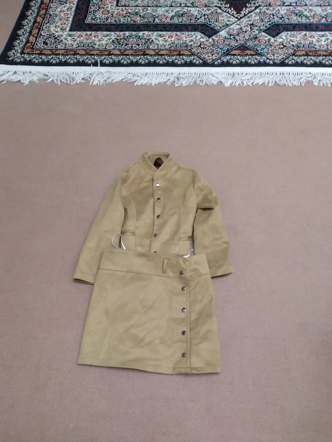 مقداری لباس همه در حد نو|حراج|قم, نیروگاه|دیوار