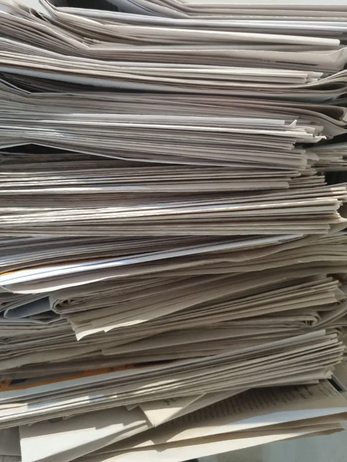 روزنامه باطله|مجلات|شیراز, آزادگان|دیوار