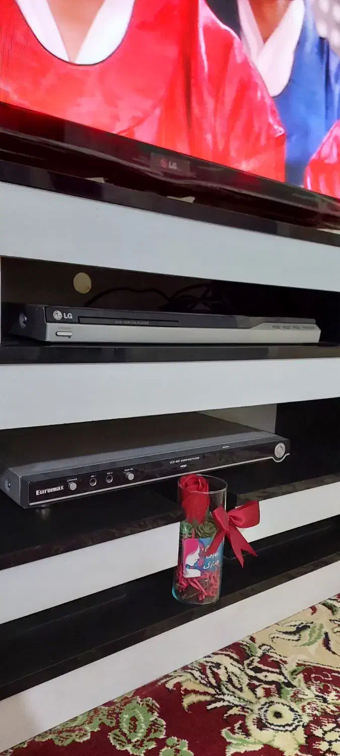 دو دستگاه دی وی دی سالم|پخش‌کننده DVD و ویدیو|قم, شهرک امام حسین|دیوار