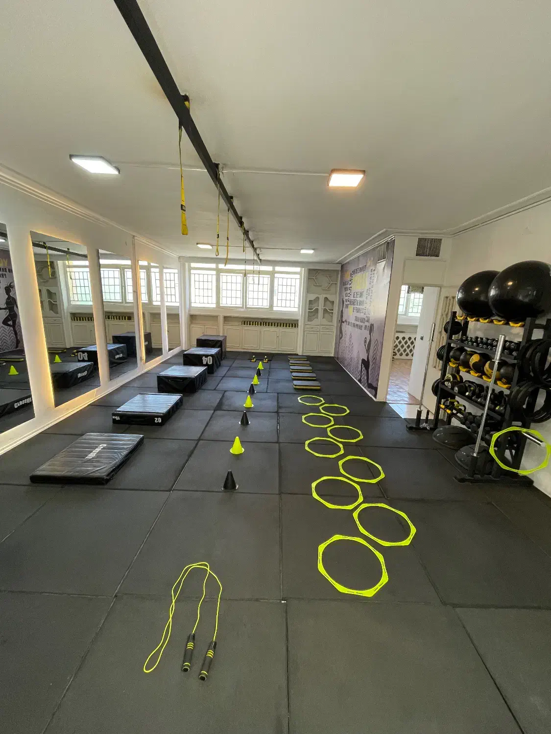 فضای خصوصی ورزشی ( باشگاه ورزشی خصوصی)|اجارهٔ کوتاه‌مدت دفتر کار و فضای آموزشی|مشهد, دانشجو|دیوار