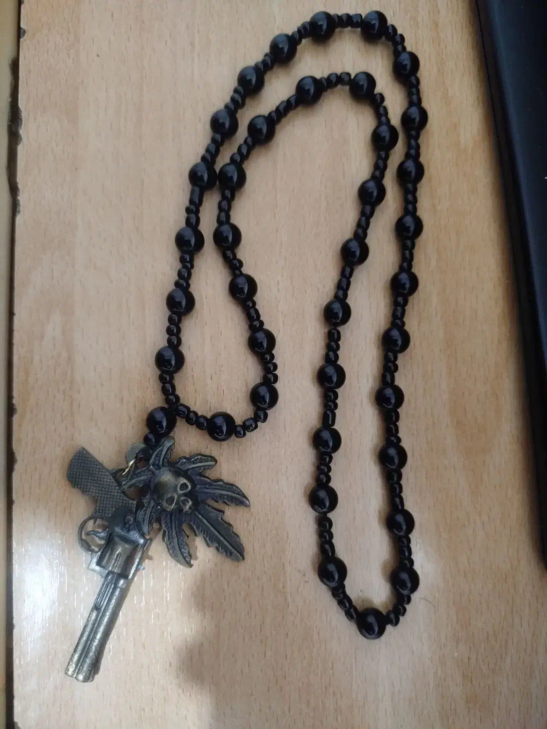 گردن بند نو|بدلیجات|خوی, |دیوار