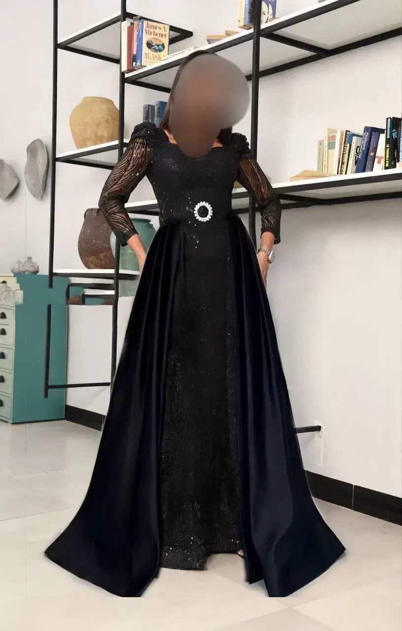 مجلسی بلند|لباس|تبریز, |دیوار