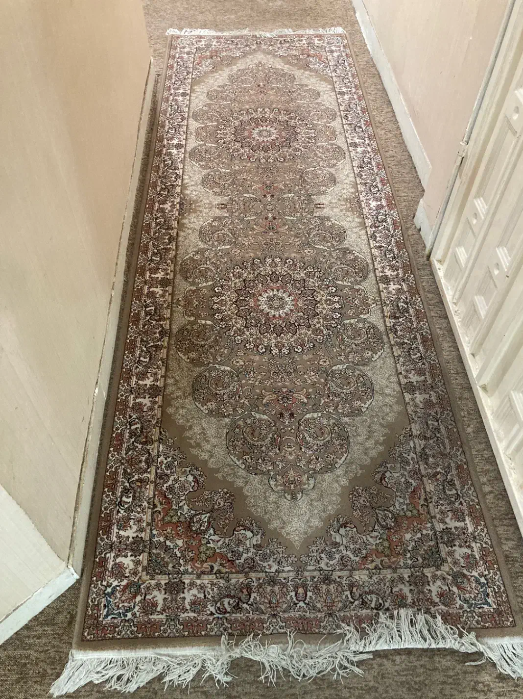 فرش|فرش|اهواز, کوی باهنر|دیوار