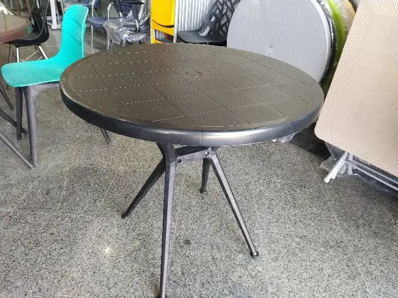 میز گرد پلاستیکی شیک|میز و صندلی غذاخوری|نجف‌آباد, یزدانشهر|دیوار