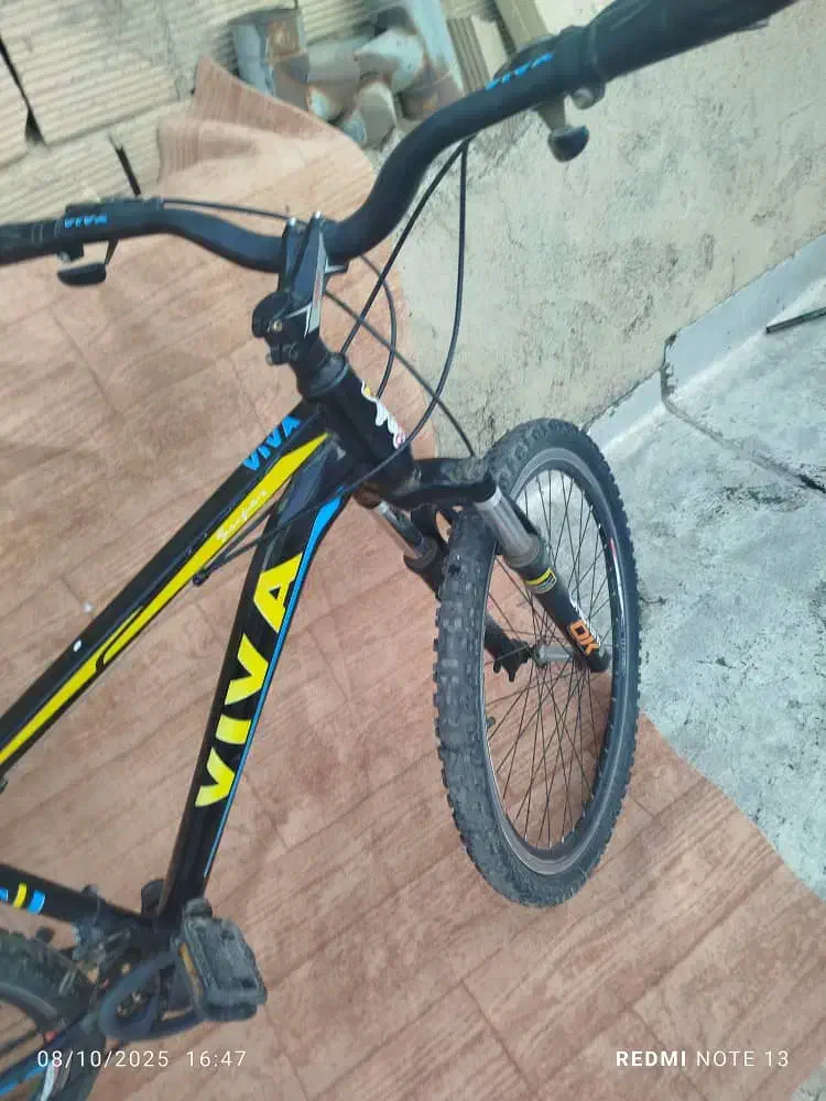 دوچرخه|دوچرخه، اسکیت، اسکوتر|قدس, شهرقدس|دیوار