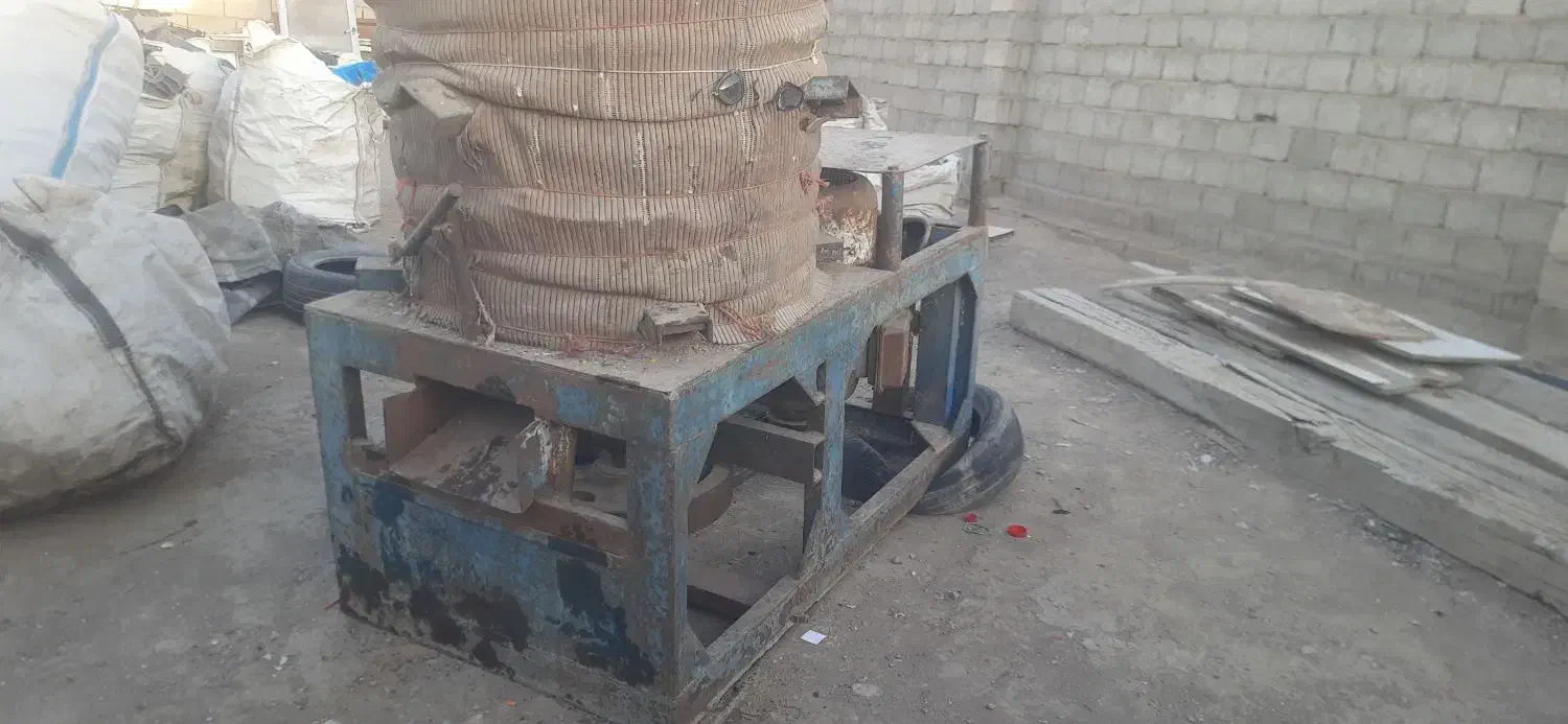 دستگاه کندر پلاستیک گلدشت است|ماشین‌آلات صنعتی|فلاورجان, |دیوار