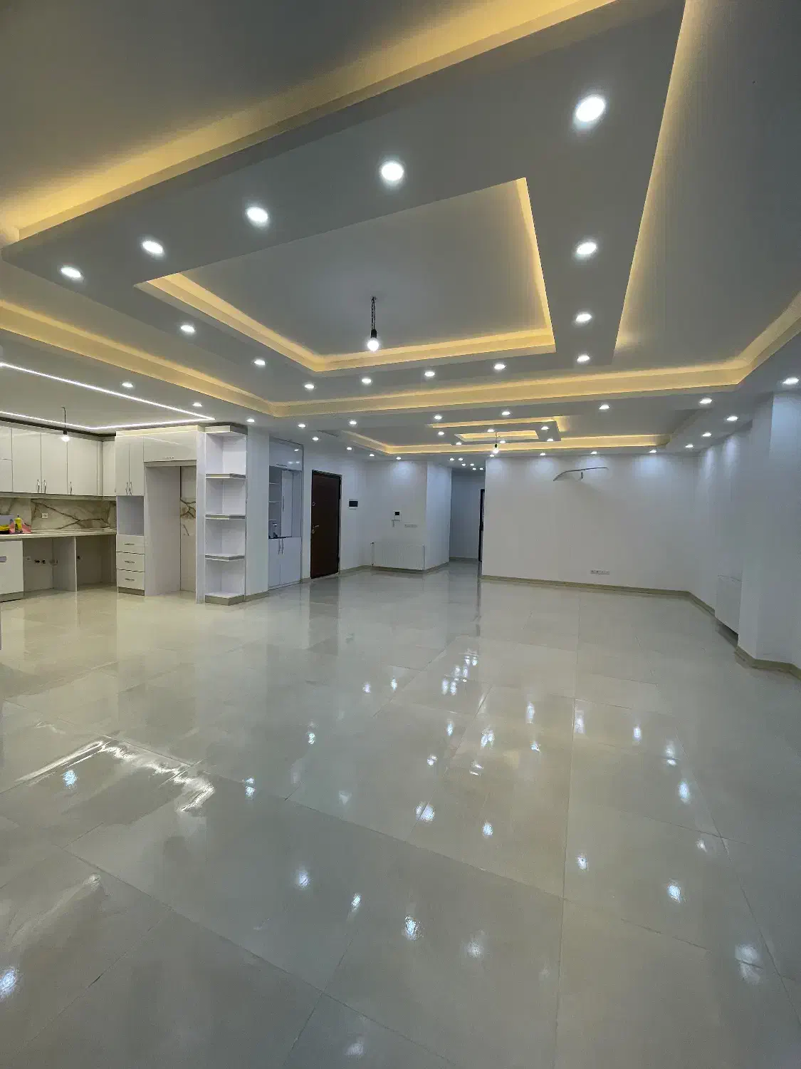 تک واحد لوکس ۳ خواب شهرک زعفرانیه|فروش آپارتمان|رشت, کوی غلام نیا|دیوار