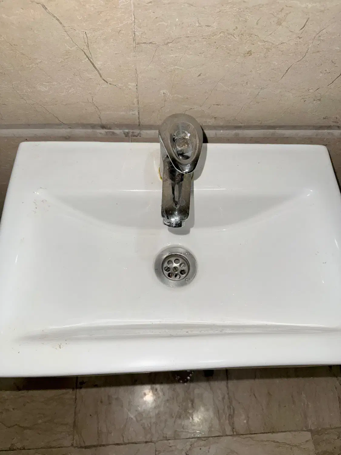 روشویی با شیر آب|لوازم سرویس بهداشتی|بندرعباس, |دیوار