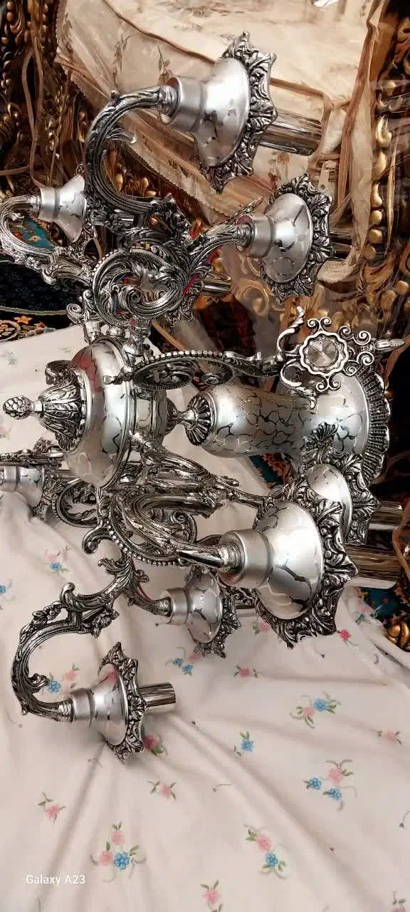 یک عدد لوستر برنزی رنگ سیلور با طراحی زیبا|لوستر و چراغ آویز|همدان, |دیوار