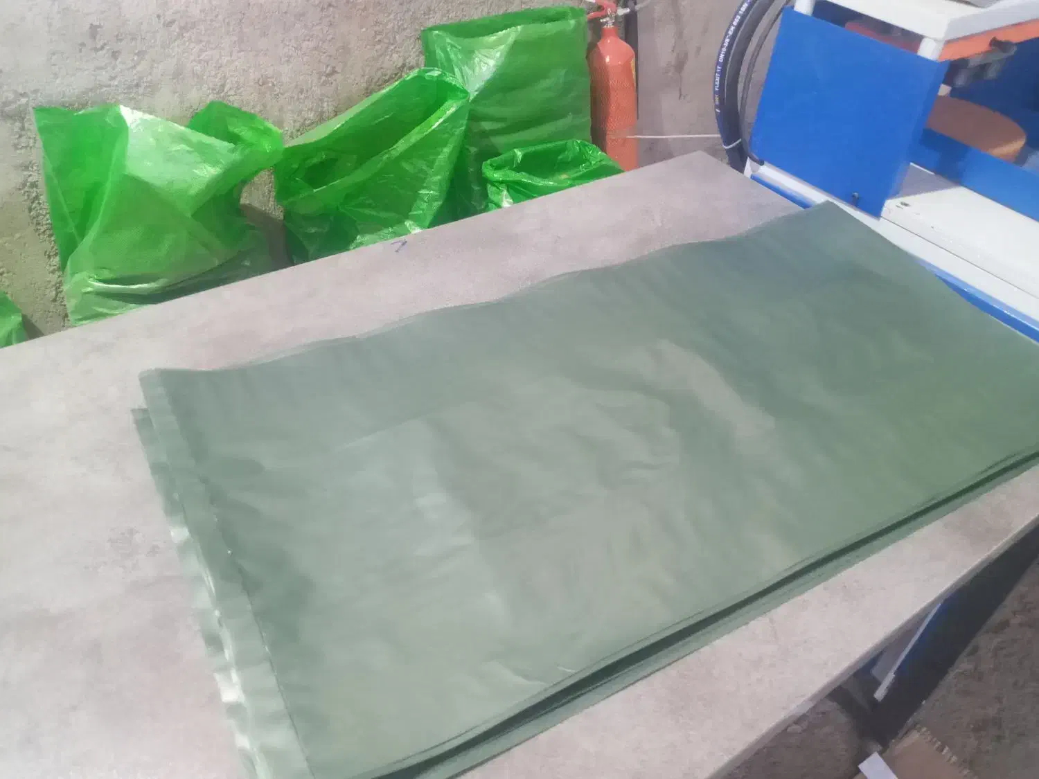 کیسه زباله ساده ورنگی|ظروف نگهدارنده، پلاستیکی، یکبارمصرف|اشتهارد, |دیوار