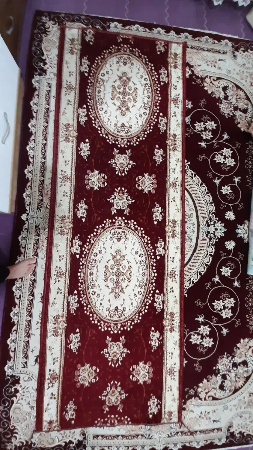 کناره ی فرش زرشکی|فرش|همدان, |دیوار