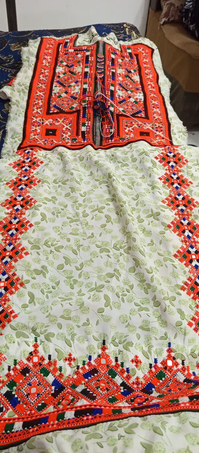 این لباس ۲۵تمن|لباس|جازموریان, |دیوار