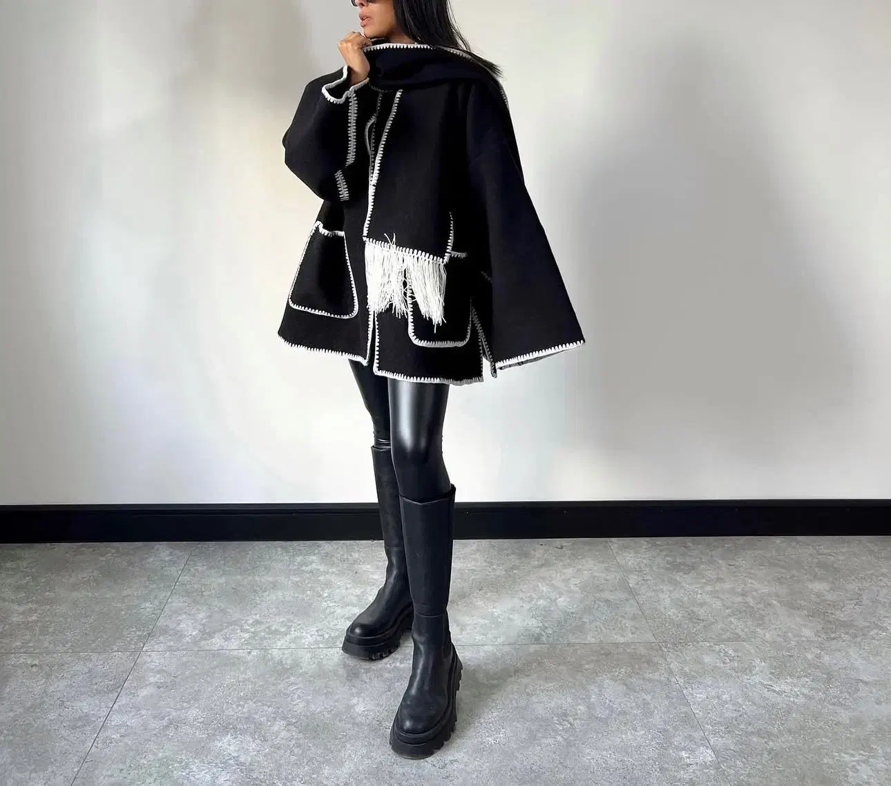 کت قلاب بافی پاییزه|لباس|اصفهان, باغ دریاچه|دیوار