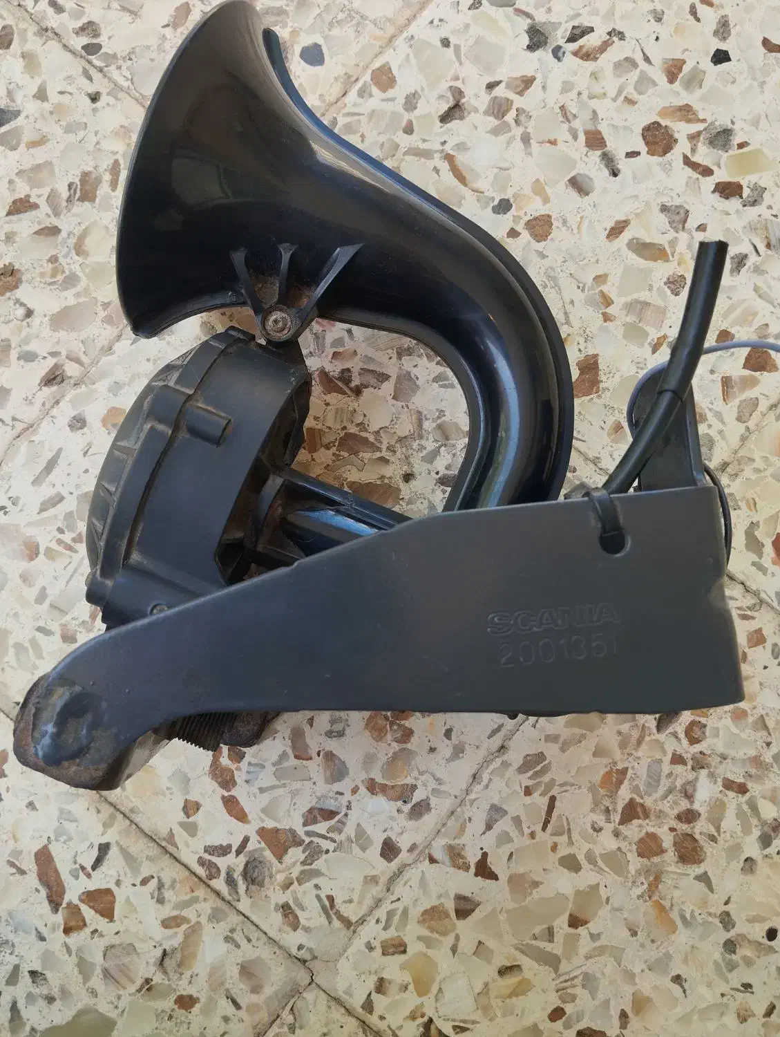 بوق حلزونی اسکانیا|قطعات یدکی و لوازم جانبی|بروجن, |دیوار