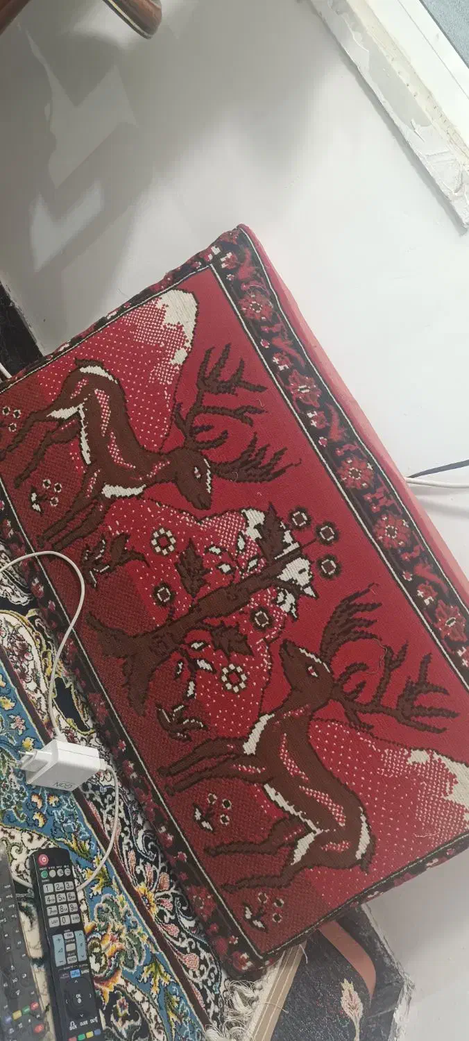 پشتی ۲ جفت|پشتی|زابل, |دیوار