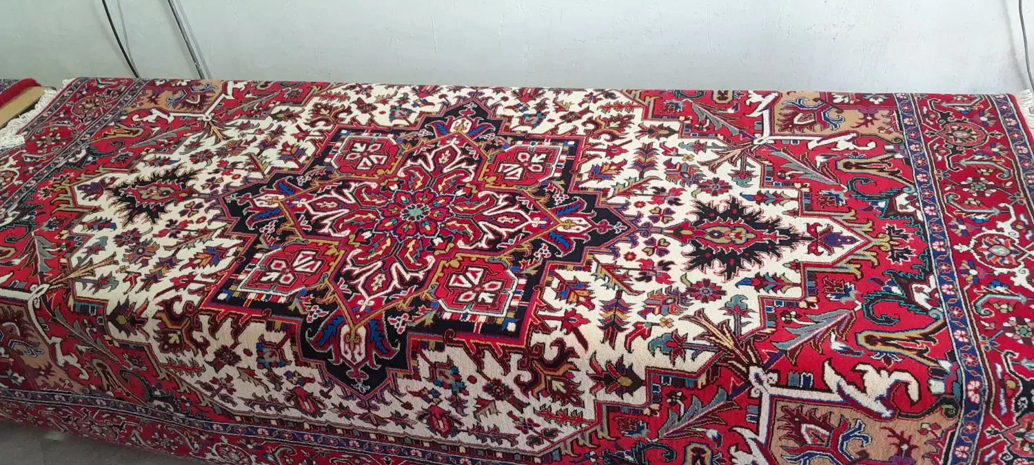 پرداخت انواع فرش های دستبافت|فرش|بستان آباد, |دیوار