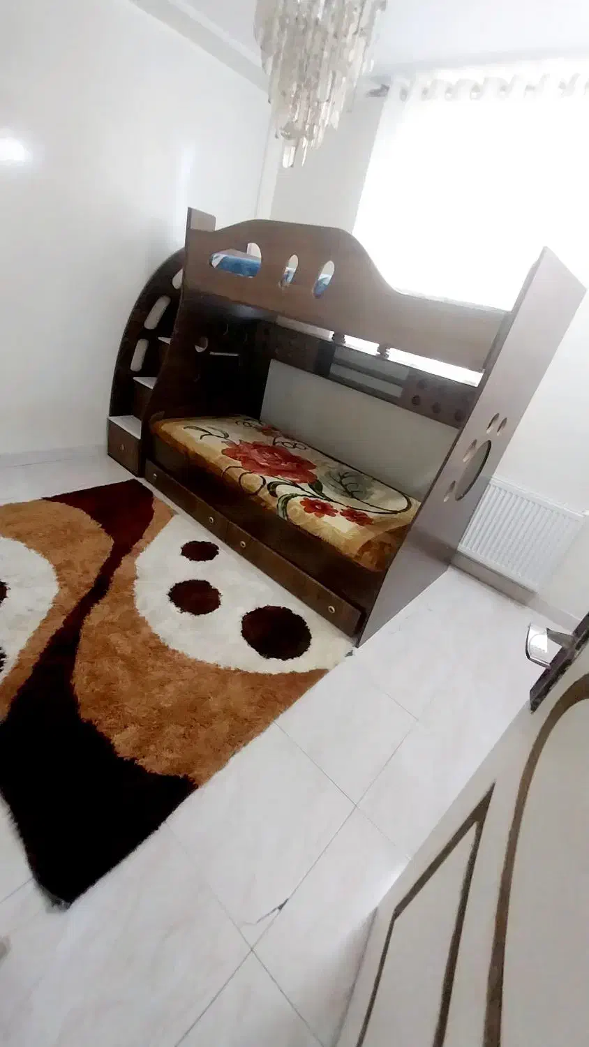 تخت خواب دوطبقه پله دار در حد نو|تخت و سرویس خواب|ری, دولت‌آباد|دیوار