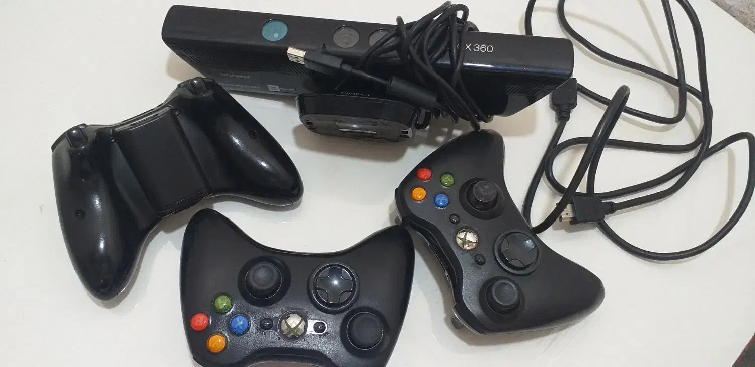 ایکس باکس ۳۶۰ سوپراسلیم Xbox 360 با ۳دسته و کینکت|کنسول، بازی ویدئویی و آنلاین|اقبالیه, |دیوار