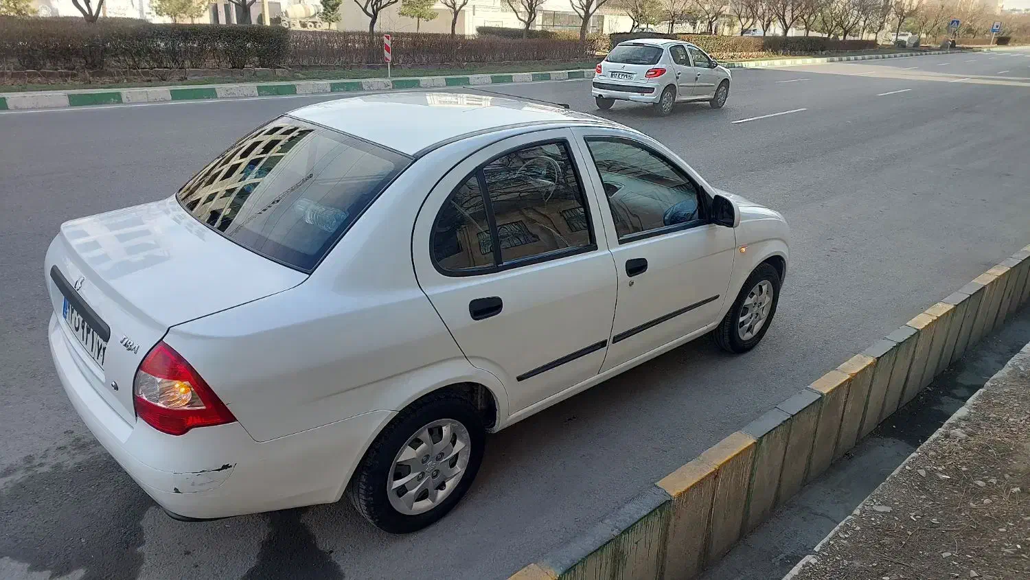 تیبا دوگانه دستی ۹۸|خودرو سواری و وانت|مشهد, الهیه|دیوار