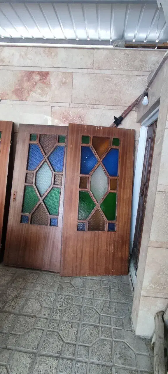 درب چوبی شیشه رنگی|کلکسیون اشیاء عتیقه|قزوین, |دیوار