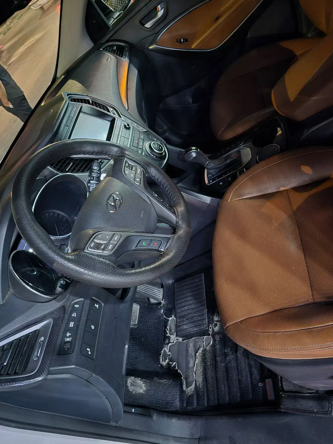 سانتافه ۲۰۱۷ ۶۴آپشن ۴سال دست خودمه فول کامل|خودرو سواری و وانت|خرم‌آباد, |دیوار