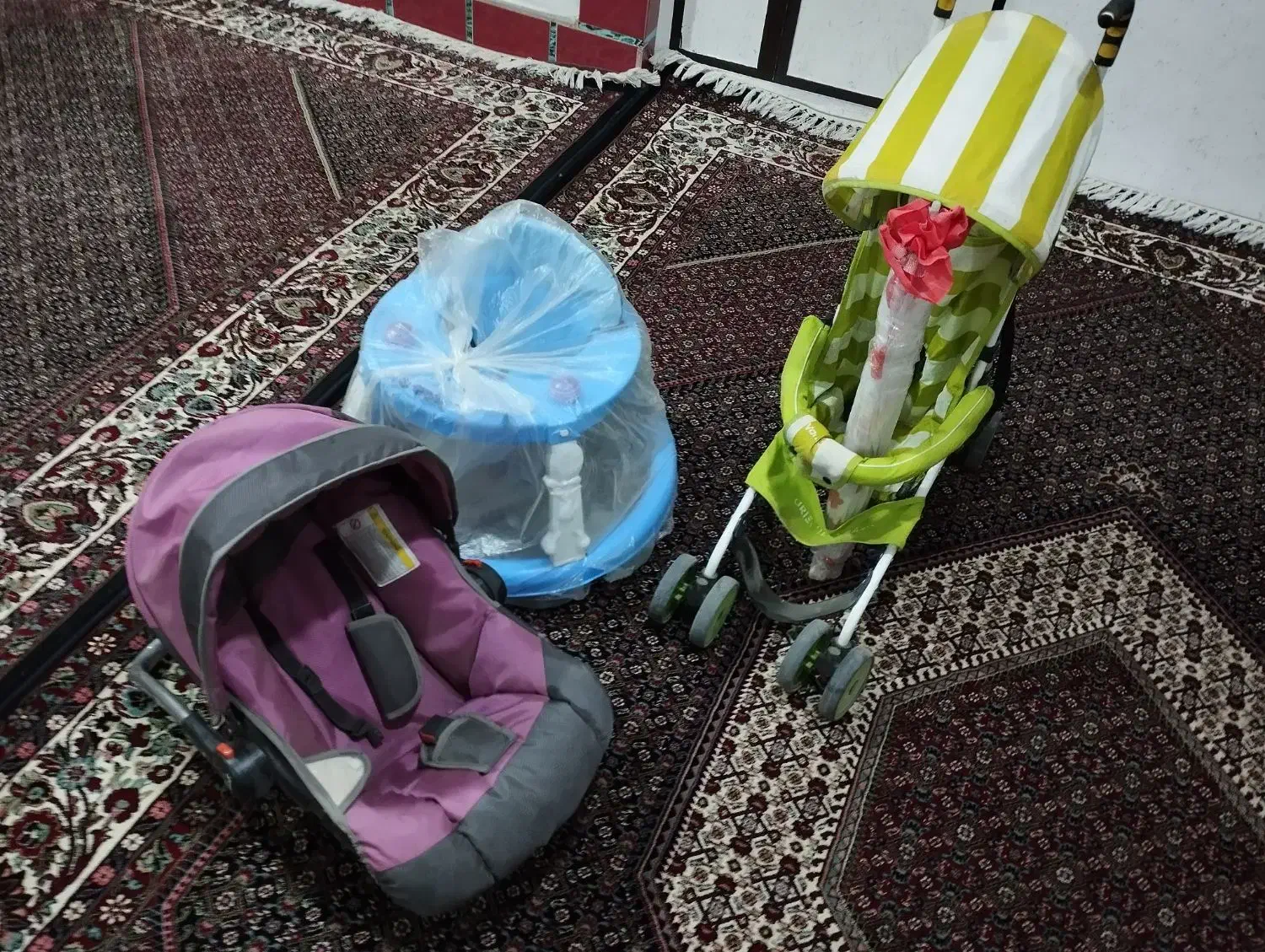 سالم سالم نو نو هستش هیچ استفاده نشدع|اسباب و اثاث بچه|بهار, |دیوار