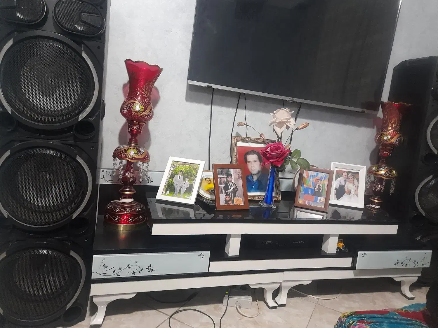 زیز تلویزیون سه تیکه|میز تلویزیون|تهران, خاک سفید|دیوار