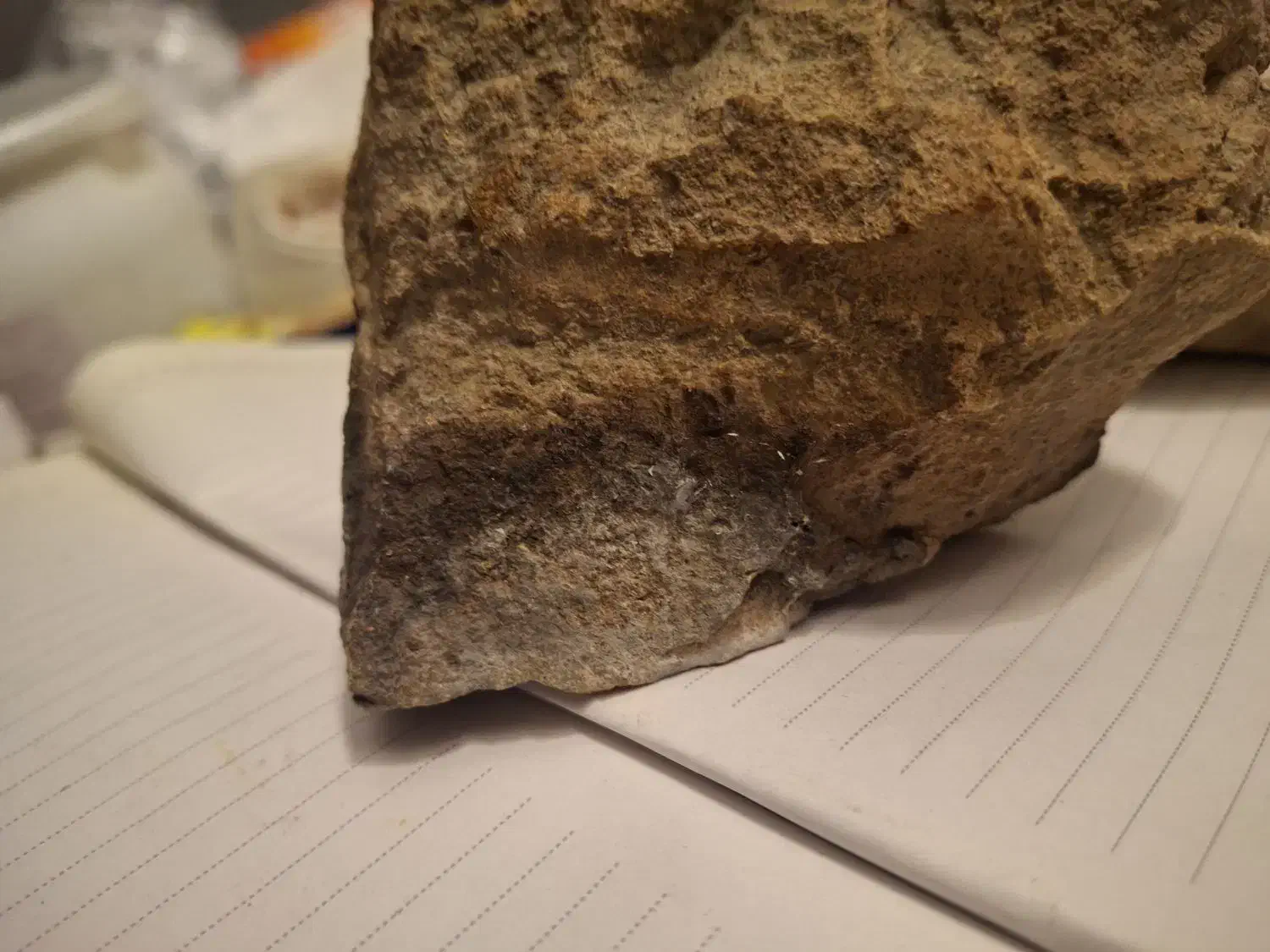 سنگ باستانی|کلکسیون اشیاء عتیقه|فردیس, فردیس|دیوار