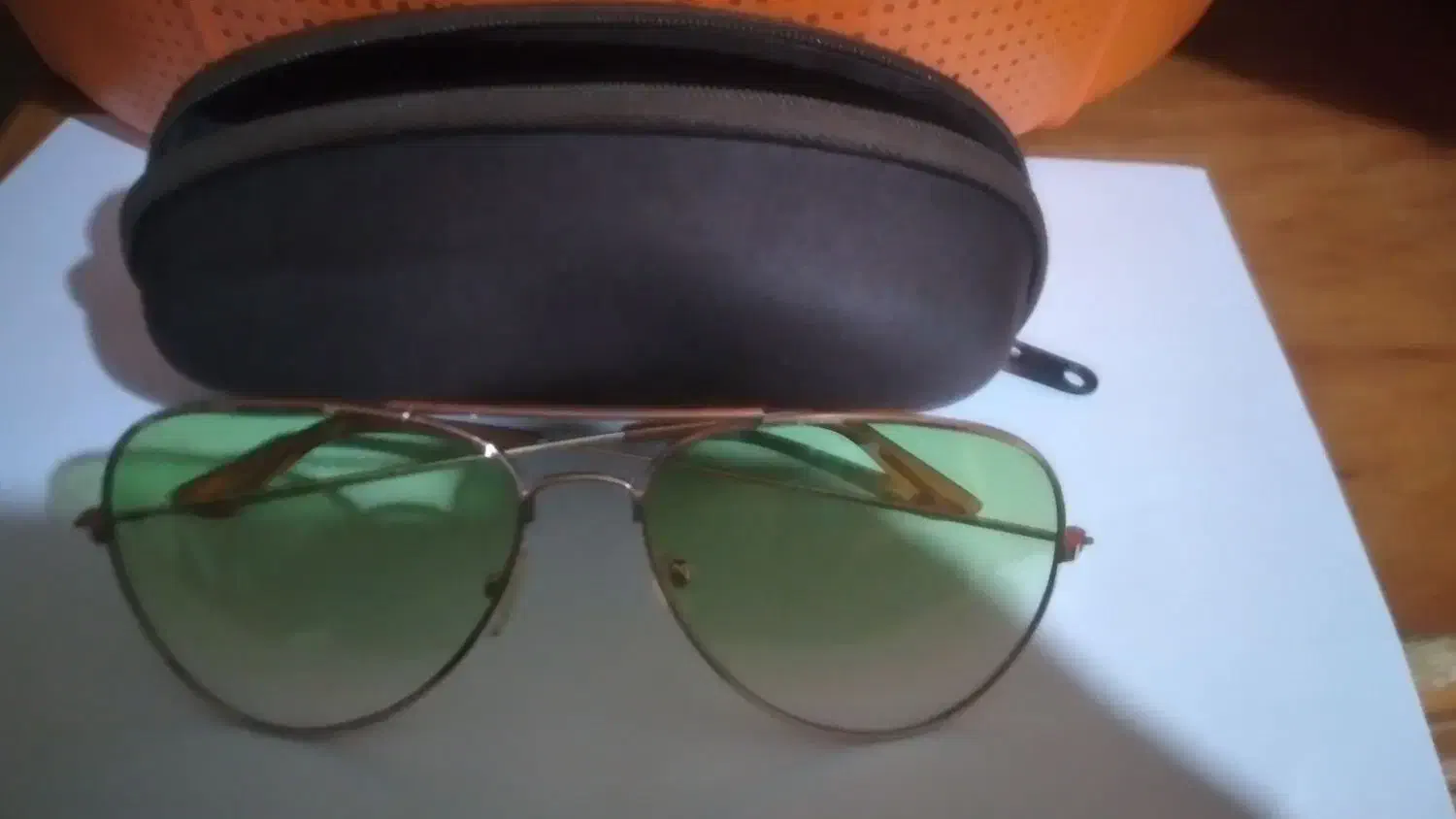 یه عینک دودی خلبانی اصل|زیورآلات و اکسسوری|بروجرد, |دیوار