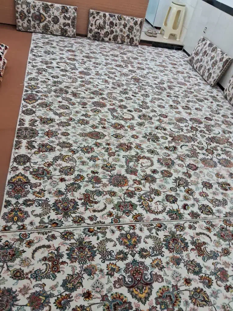 چهار عدد فرش ۶ متری ۷۰۰ شانه و ۶ پشتی|فرش|مریوان, |دیوار