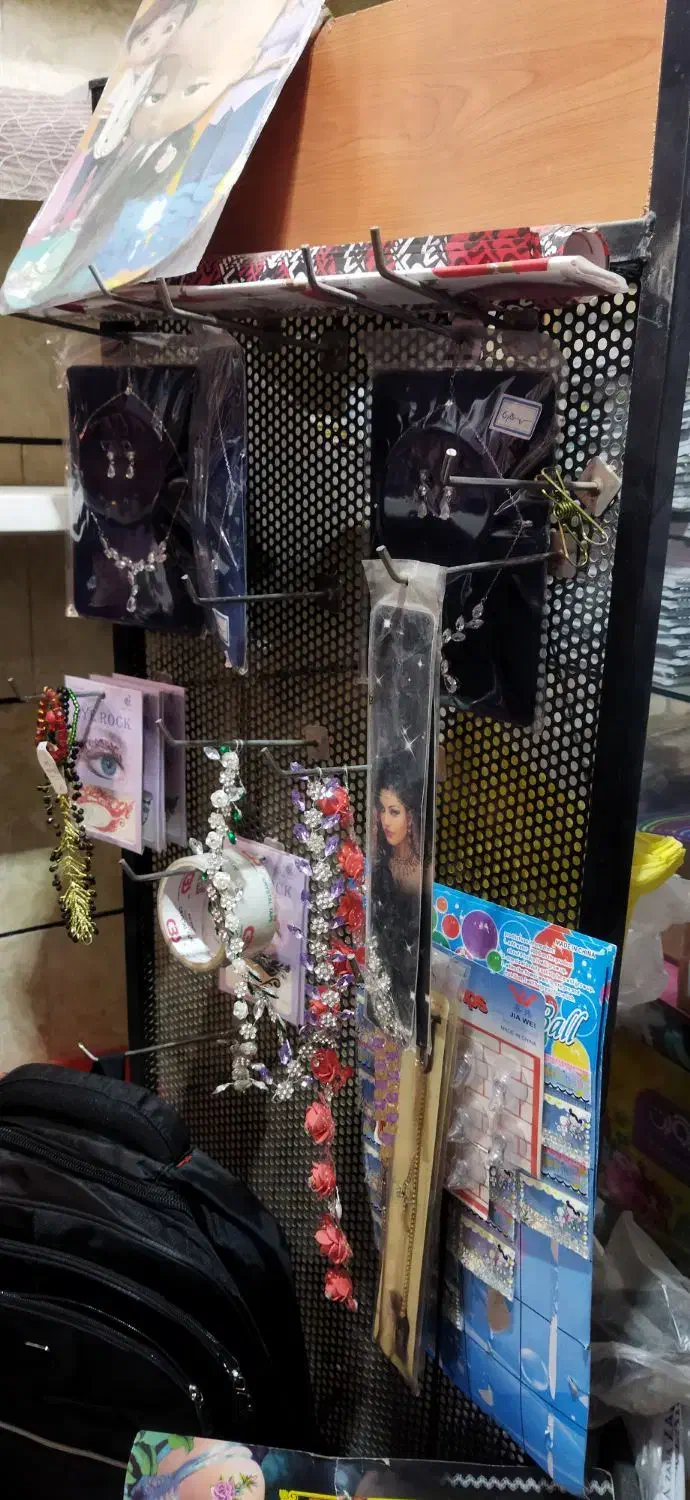 رگال فلزی جهت آویز بدلیجات و بسته های عطاری|فروشگاه و مغازه|کارون, |دیوار